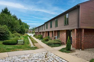 6 Emerson Ct #6 1