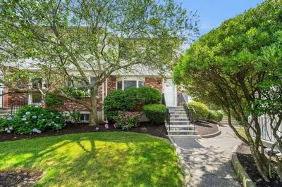 16 Eagan Place #16