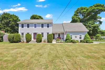 94 Meadowbrook Rd 1