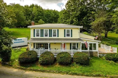 64 Mashapaug Rd 1