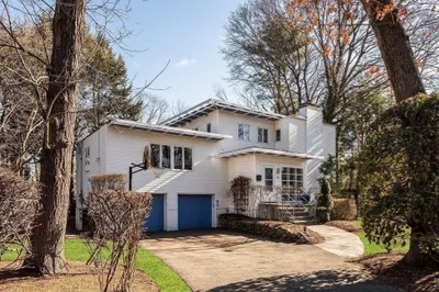 56 Varick Rd