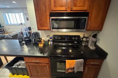 10 Roberts St #21