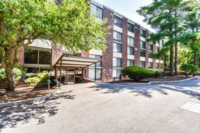993 Massachusetts Ave #212 1