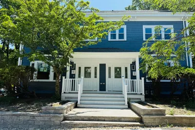 4 Baldwin St #4