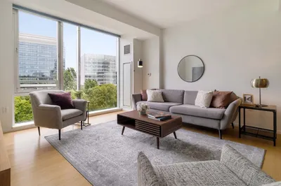 2 Earhart St #615