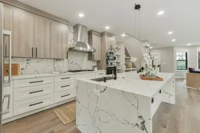 124 Holworthy St 1