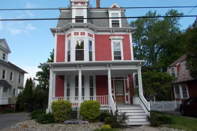 104 Webster St 1