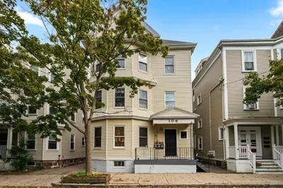 106 Franklin St #3