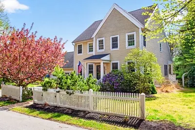 30 Barnswallow Ln 1