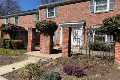 58 Williamsburg Dr #58