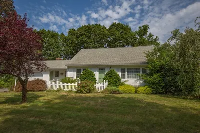 176 Wolf Swamp Rd