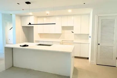 654 East Broadway #302