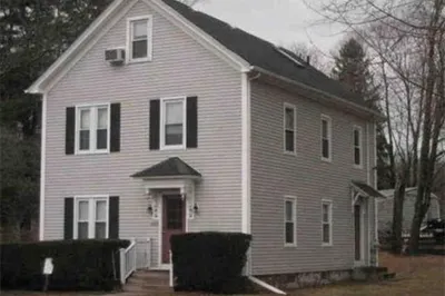 1035 S Main St