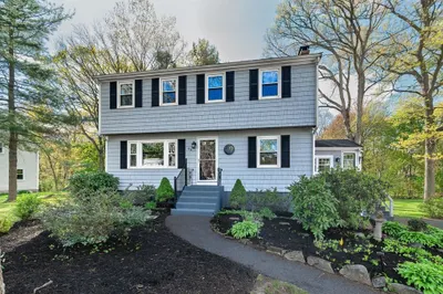 68 Alden St 1