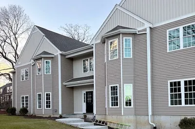 2 S Spooner St #4 1