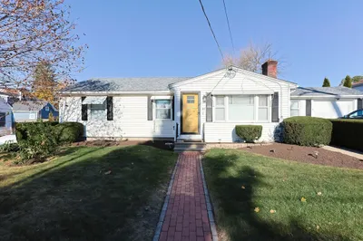 26 Packard Ave 1