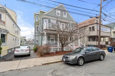 30-32 Whitman St