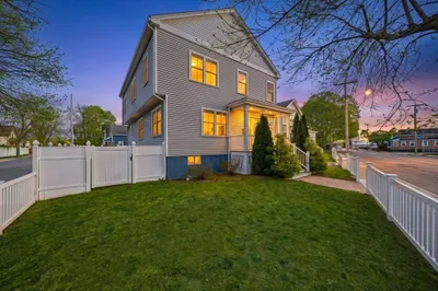 305 Lynn St 1