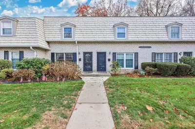 3 Plantation Dr #3 1