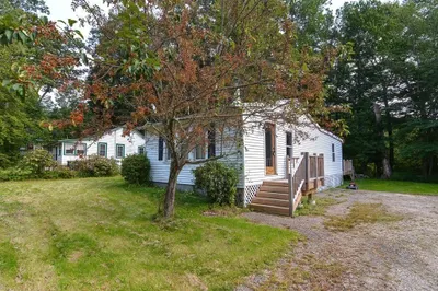 6 Peters Ave 1