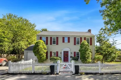 66 Lincoln Circle 1