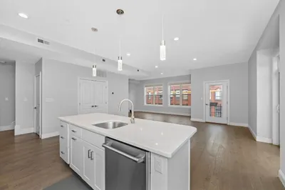 40 Medford Street #303