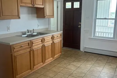 44-46 Salem St #3 1