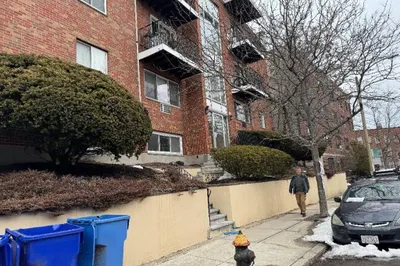 39 Englewood Ave #11