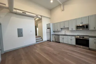 160 Seabury Street #16