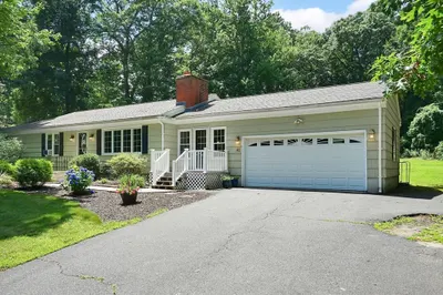 41 Brainard Rd 1