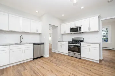 39 Perry St #1 1