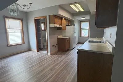 16 Harvard St #3