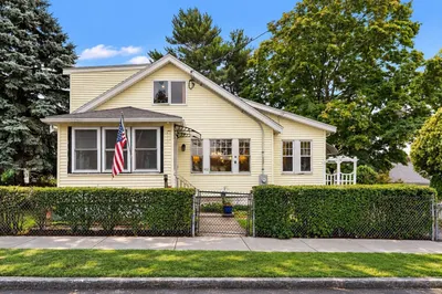 102 Elliot Ave 1