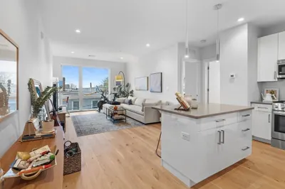 420 W Broadway #304