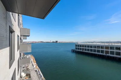 300 Pier 4 Blvd #7F