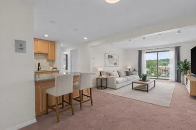26 Waverly St #410