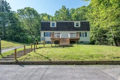 30-32 Rolling Acres Rd