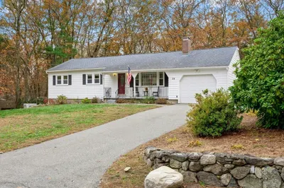 28 Chestnut Hill Rd 1