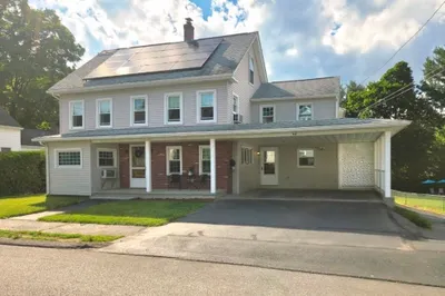35 Maple St 1