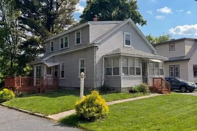 1 Eames Ave 1