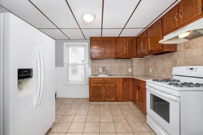 18 Chestnut St #1 1
