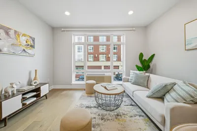 18 Cliveden St #201