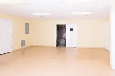 95 Ledge Rd #4 1