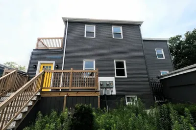 2 Sunnyside St #2