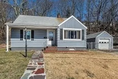53 Den Quarry Rd