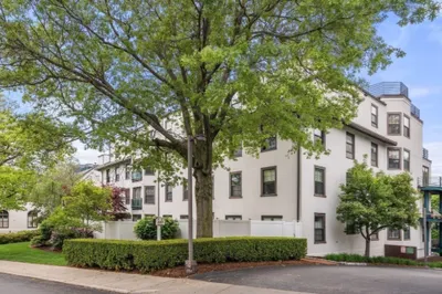 227 Summit Ave #E304 1