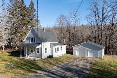 70 Town Hill Rd 1