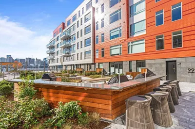 99 Sumner St #413 1