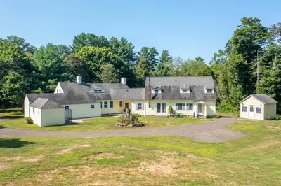 1530 Hartford Pike 1