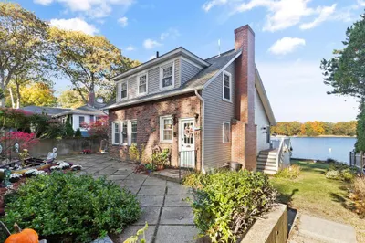28r Stanwood Avenue 1